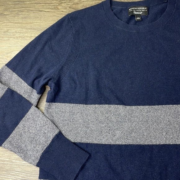 Banana Republic Women’s Filpucci Merino Wool Blue Gray Pullover Sweater, sz Med - Picture 3 of 9